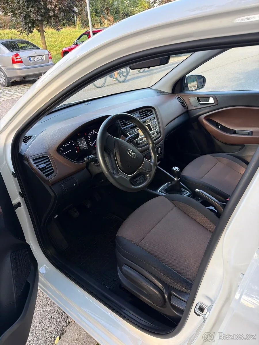 Hyundai I20 photo 5