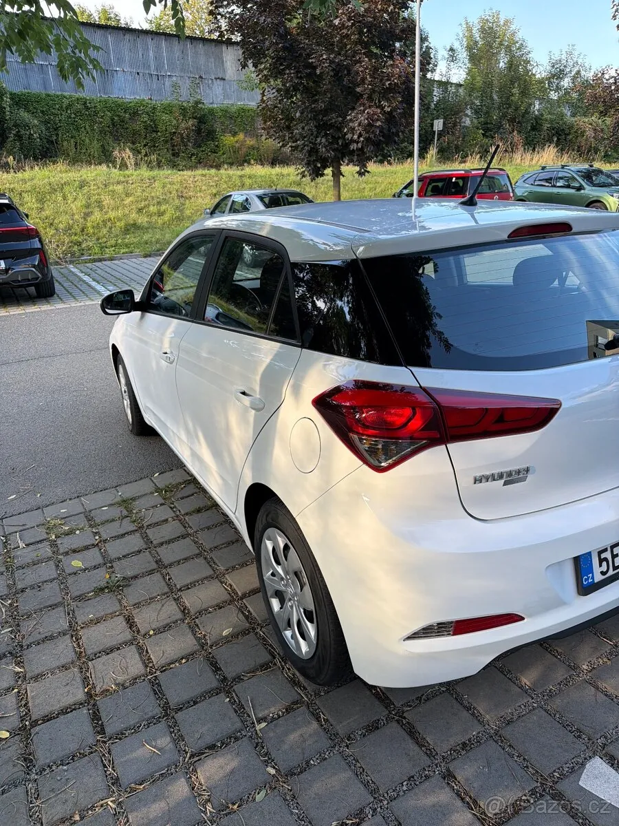 Hyundai I20 photo 3