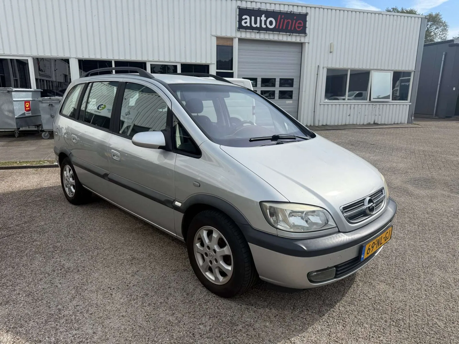 Opel Zafira 2003 photo 2