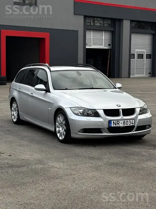 BMW 320