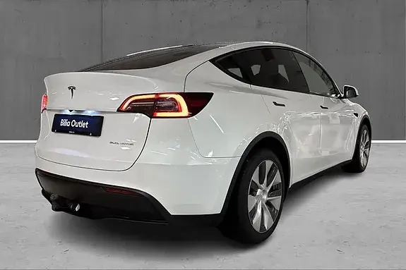 Tesla Model Y 2024 photo 5