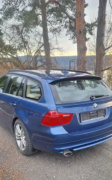 BMW 320D 2010 photo 2