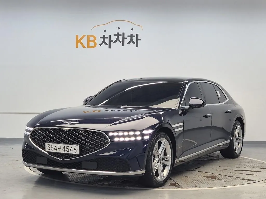 Genesis G90
