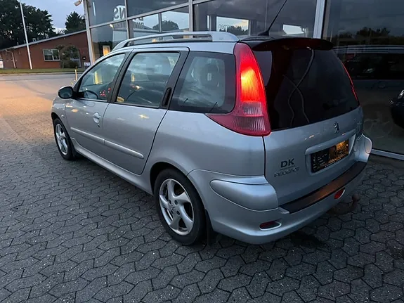 Peugeot 206 2006 photo 3