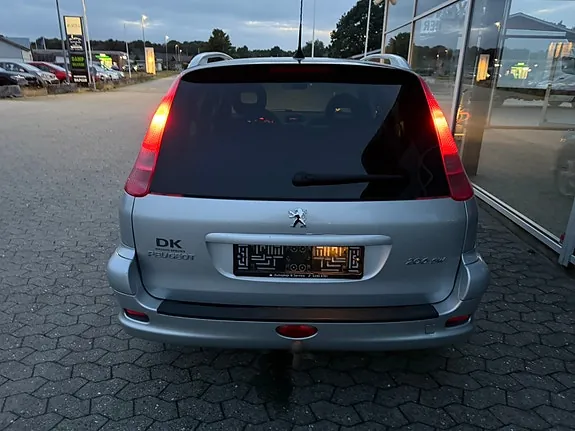 Peugeot 206 2006 photo 4
