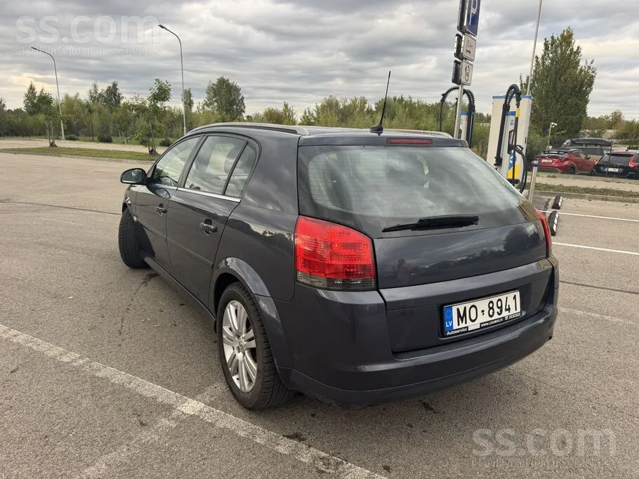 Opel Signum 2006 photo 2