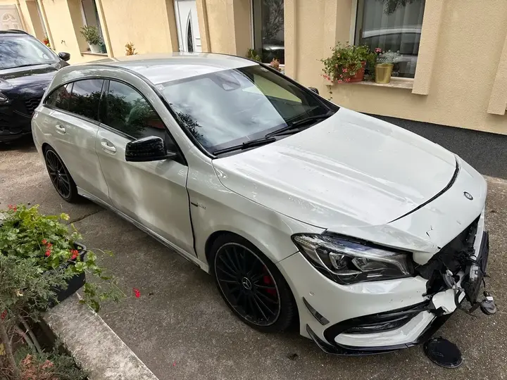 Mercedes-Benz Cla 2017 photo 2