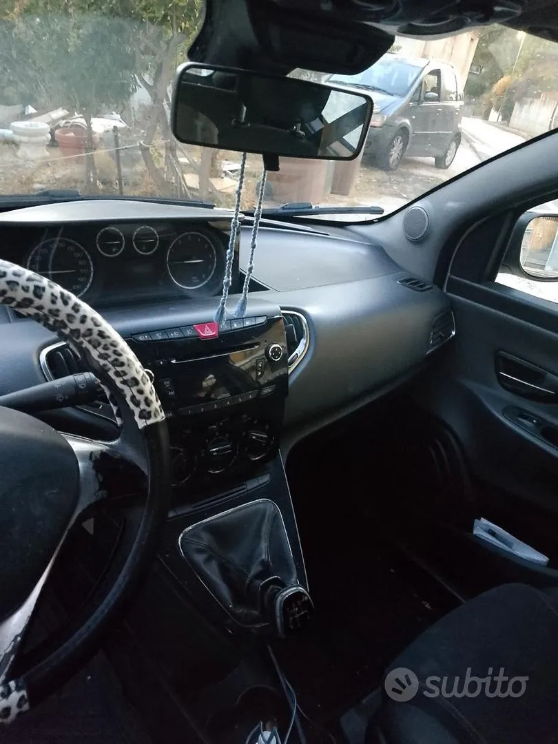 Lancia Ypsilon 2014 photo 3