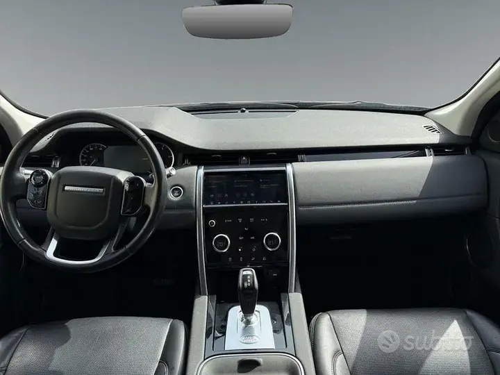 Land Rover Discovery Sport 2020 photo 4
