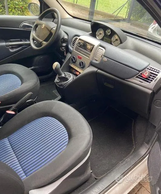 Lancia Ypsilon 2007 photo 3