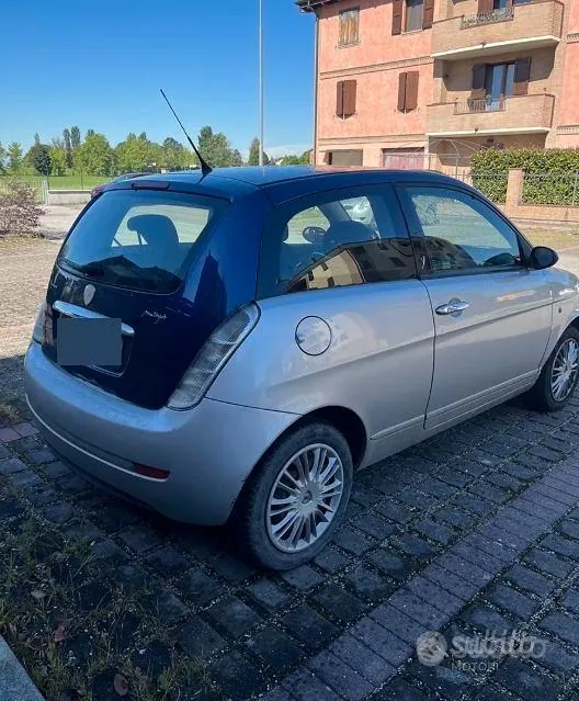 Lancia Ypsilon
