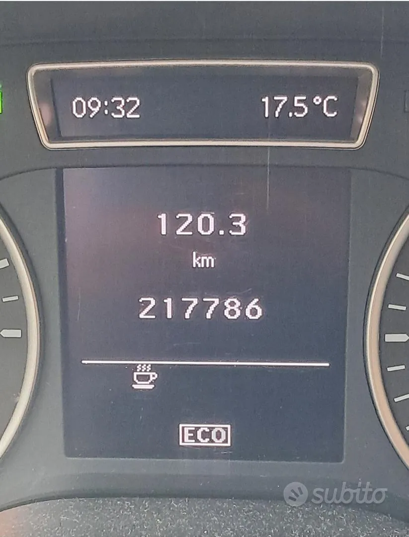 Mercedes-Benz C-Class 2012 photo 4