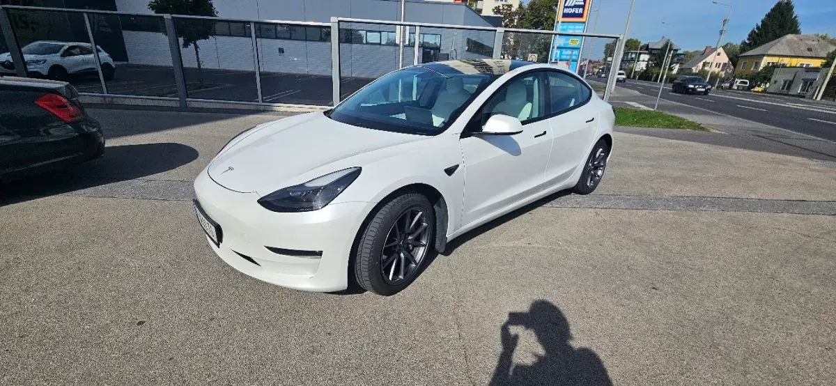 Tesla Model 3 2021 photo 2