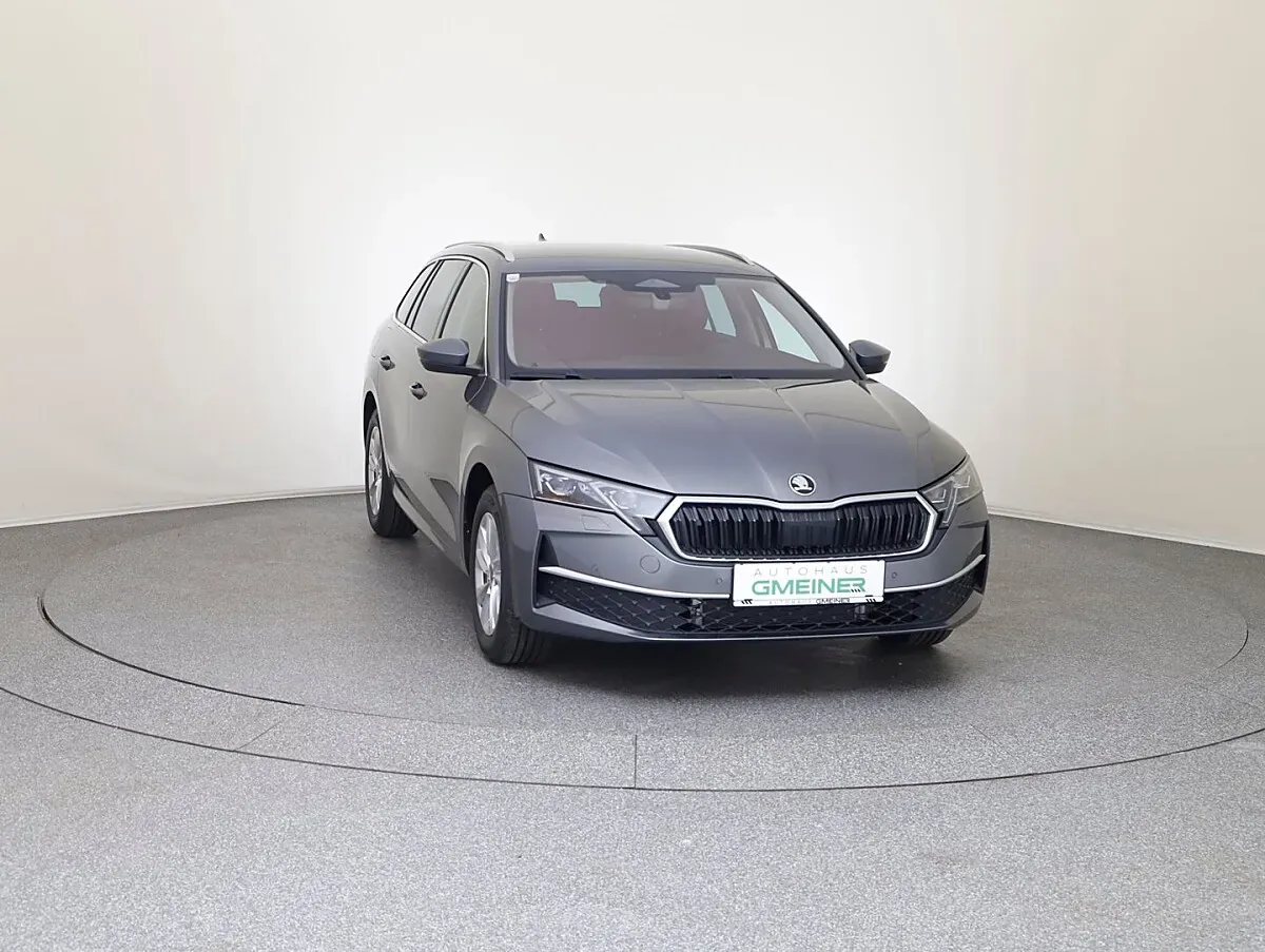 Skoda Octavia 2026 photo 2