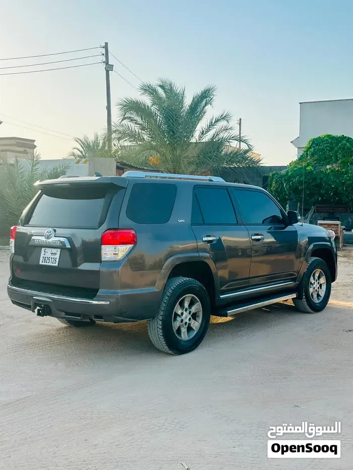 Toyota 4Runner 2011 photo 3