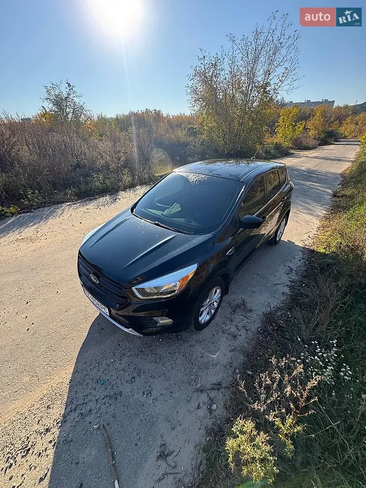 Ford Escape 2017 photo 3
