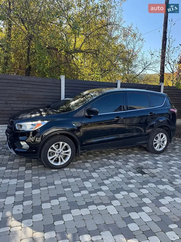 Ford Escape 2017 photo 2