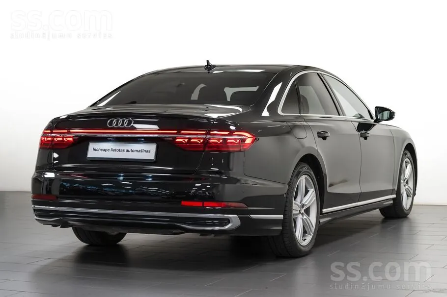 Audi A8 2022 photo 4
