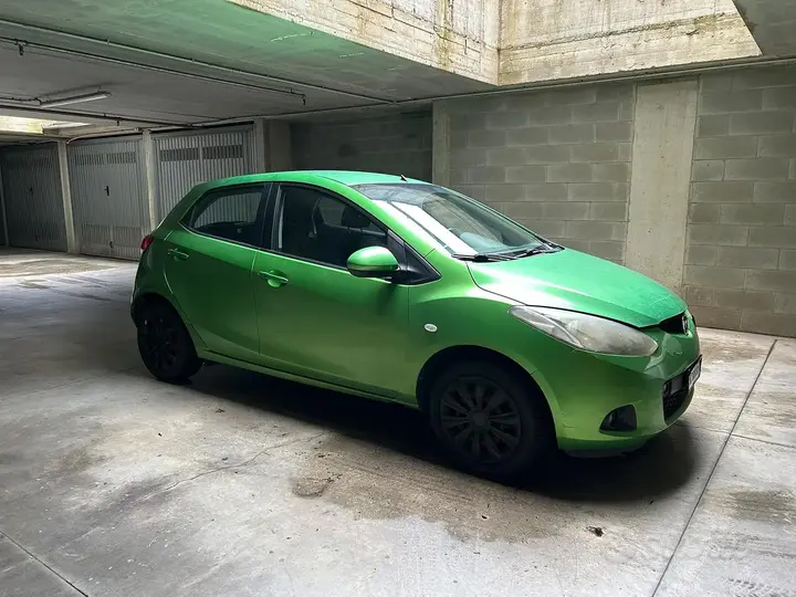 Mazda Mazda2 2009 photo 3