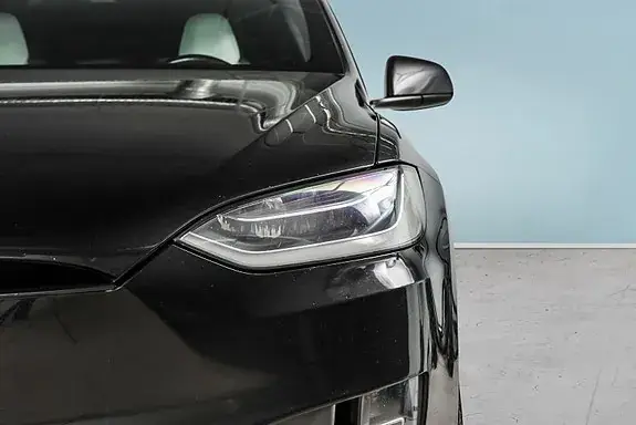 Tesla Model X 2017 photo 4