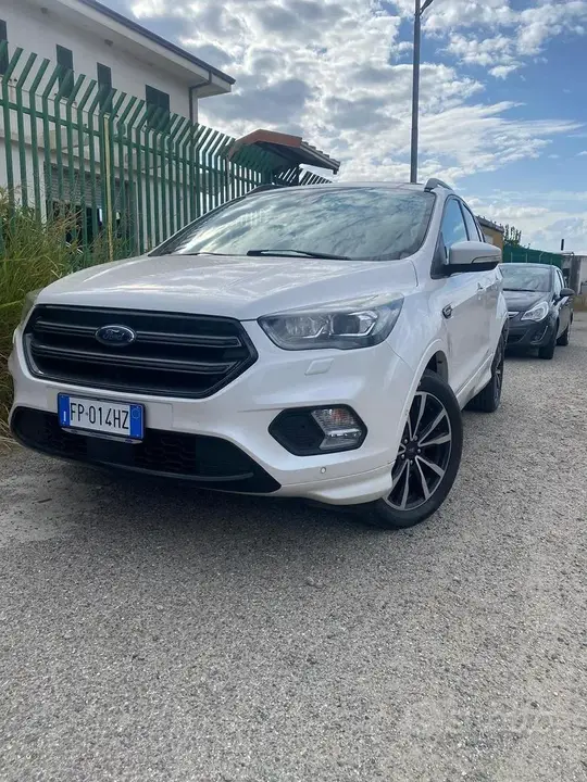 Ford Kuga 2018 photo 3