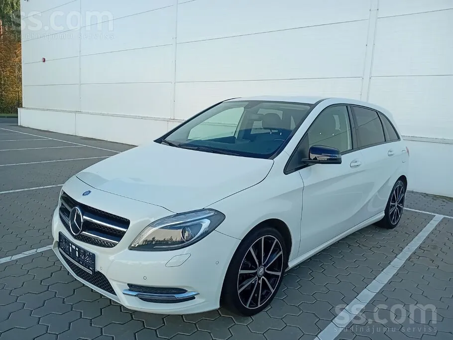 Mercedes-Benz B180