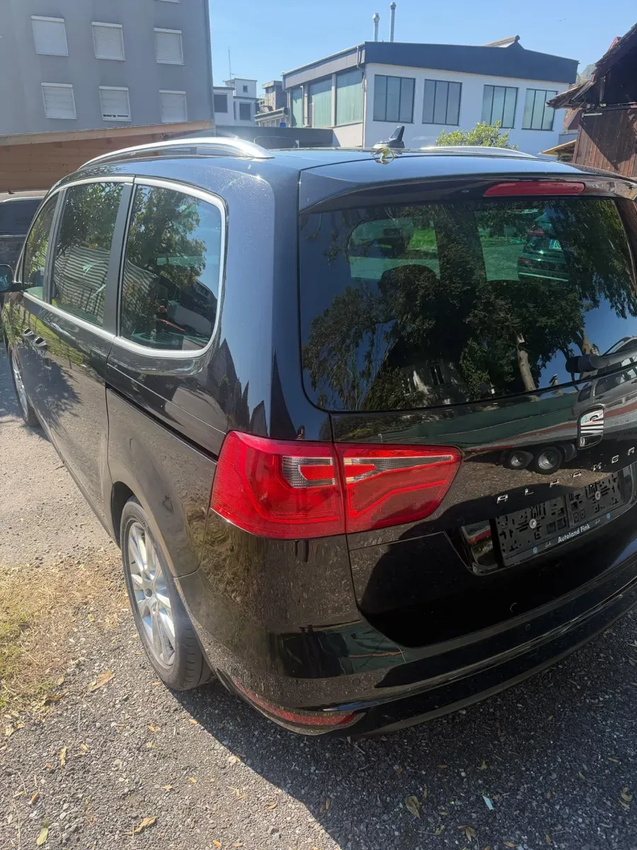 Seat Alhambra 2013 photo 2