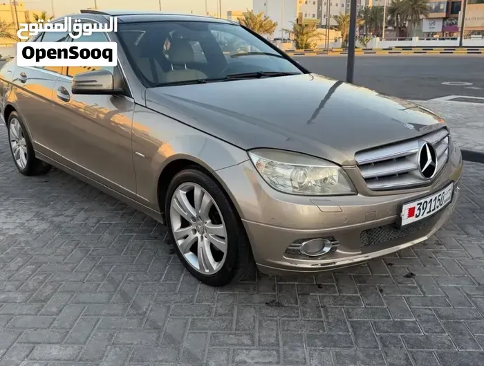 Mercedes-Benz C-Class 2010 photo 2