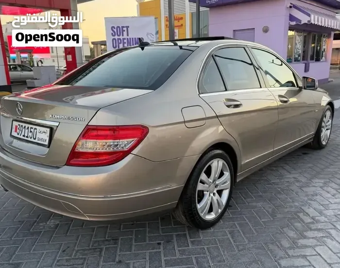 Mercedes-Benz C-Class 2010 photo 3