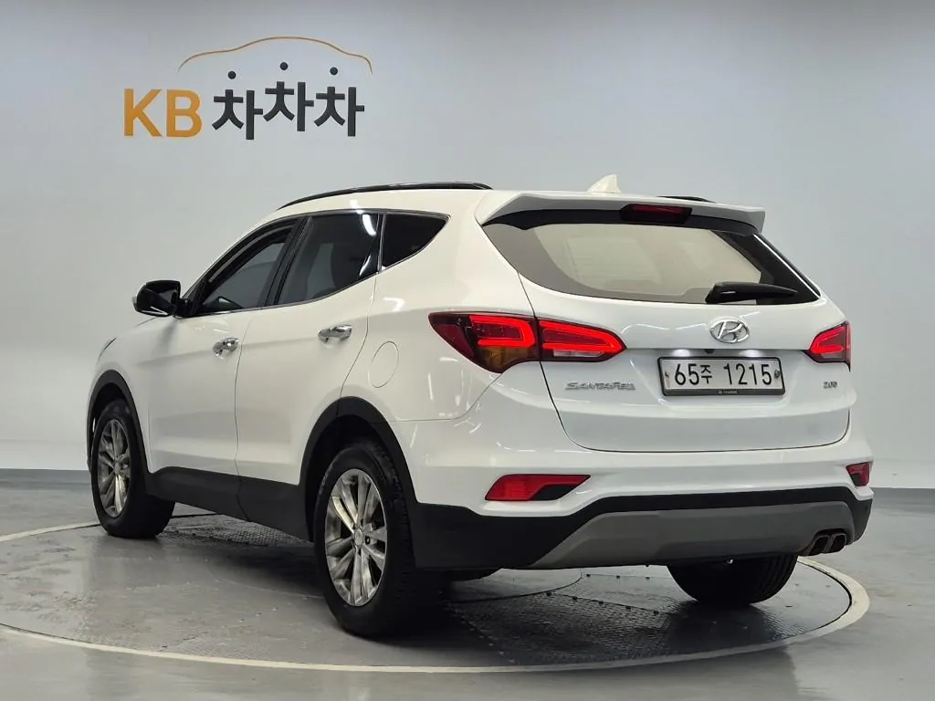 Hyundai Santa Fe 2018 photo 2