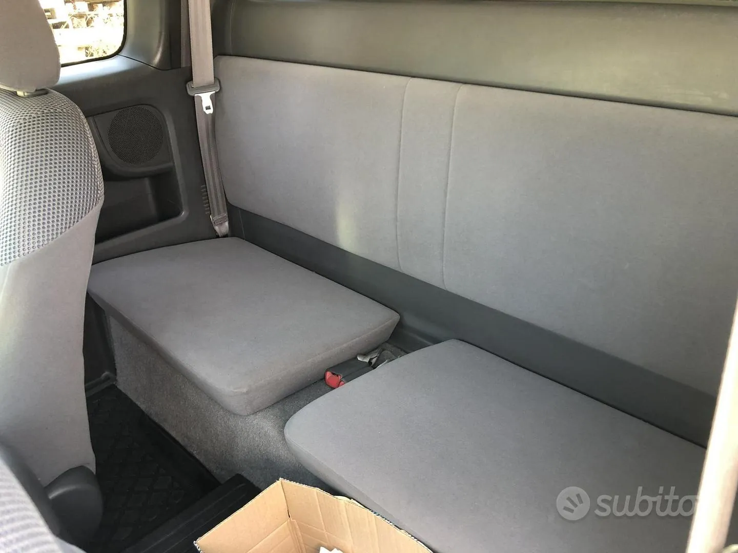 Toyota Hilux 2013 photo 5