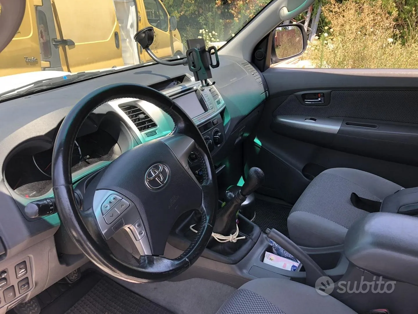 Toyota Hilux 2013 photo 4