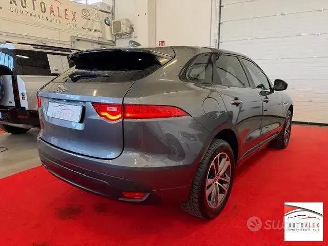 Jaguar F-Pace 2017 photo 4