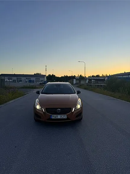 Volvo V60 2013 photo 3