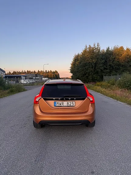 Volvo V60 2013 photo 4