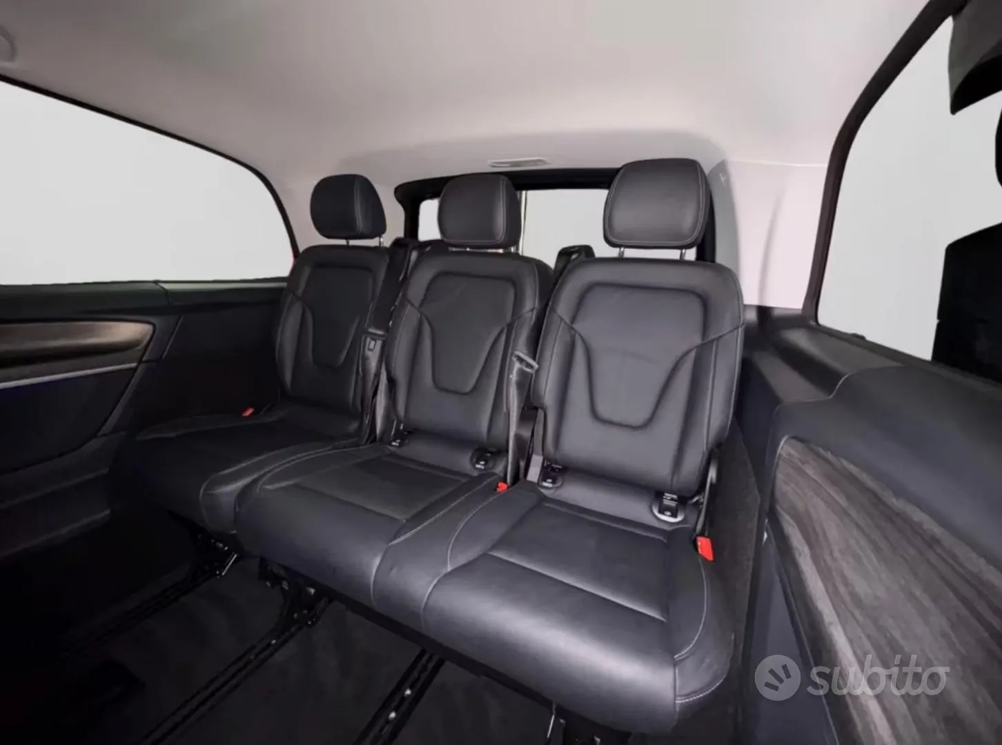 Mercedes-Benz V-Class 2025 photo 2