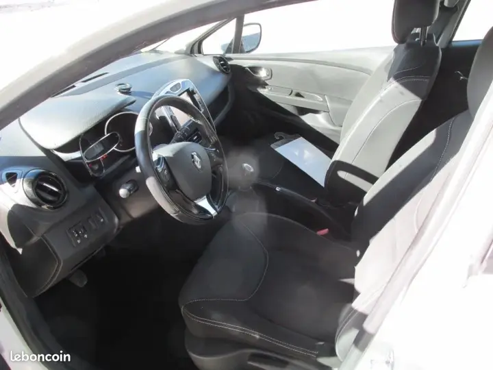 Renault Clio 2014 photo 5