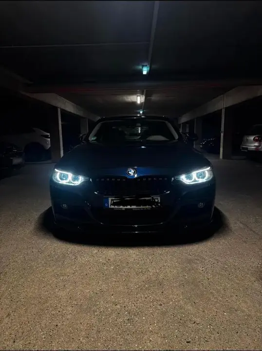 BMW F30