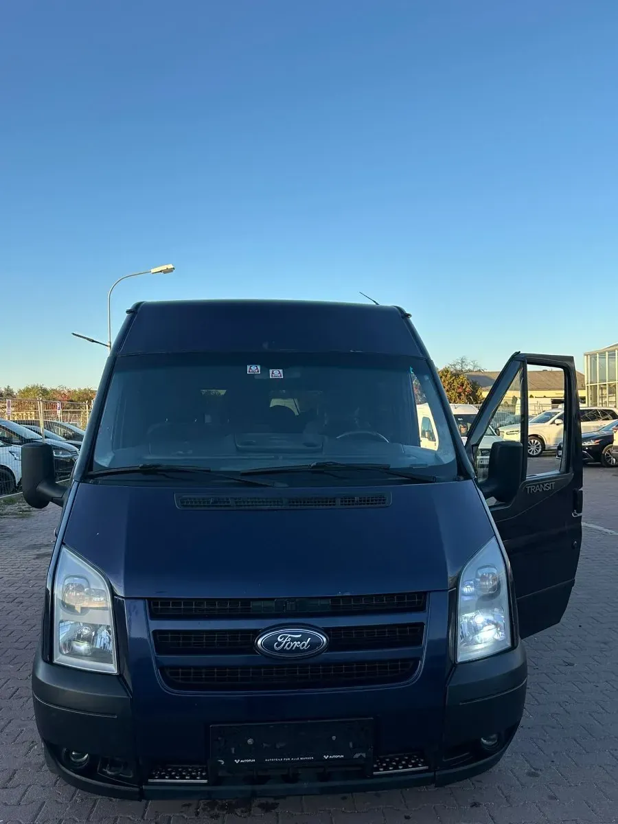 Ford Transit 2011 photo 2