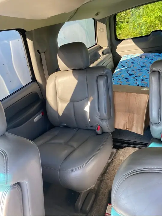 Chevrolet Suburban 2003 photo 5
