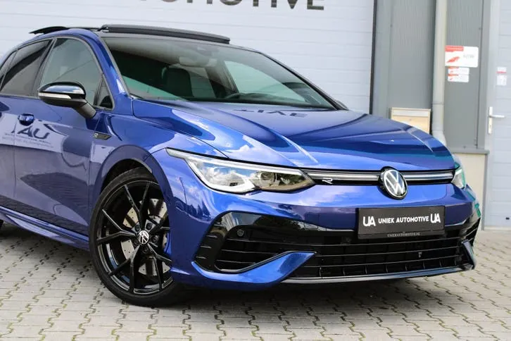 Volkswagen Golf 2023 photo 2