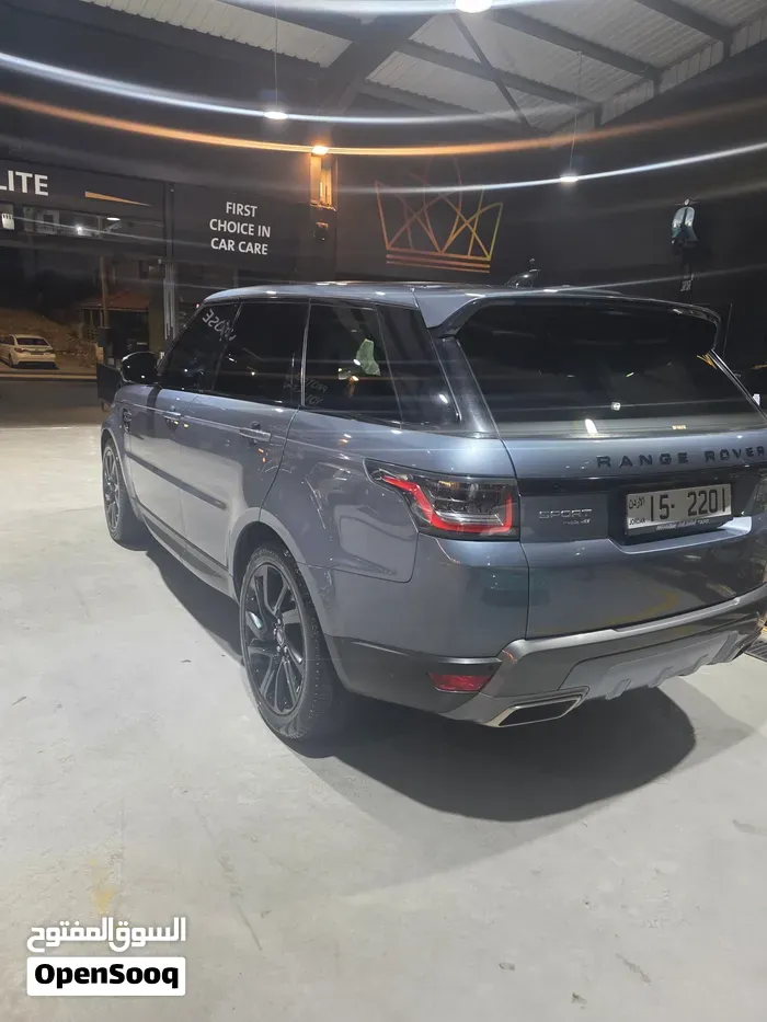Land Rover Range Rover Sport 2018 photo 2