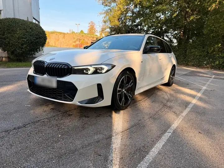 BMW 318I