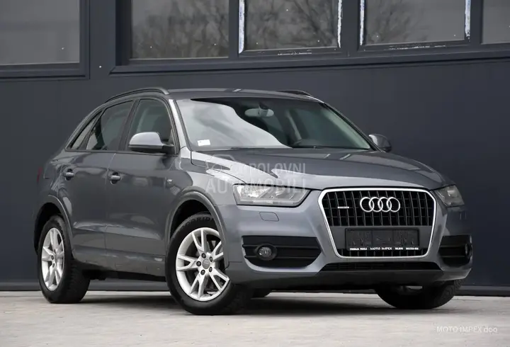 Audi Q3 2012 photo 2