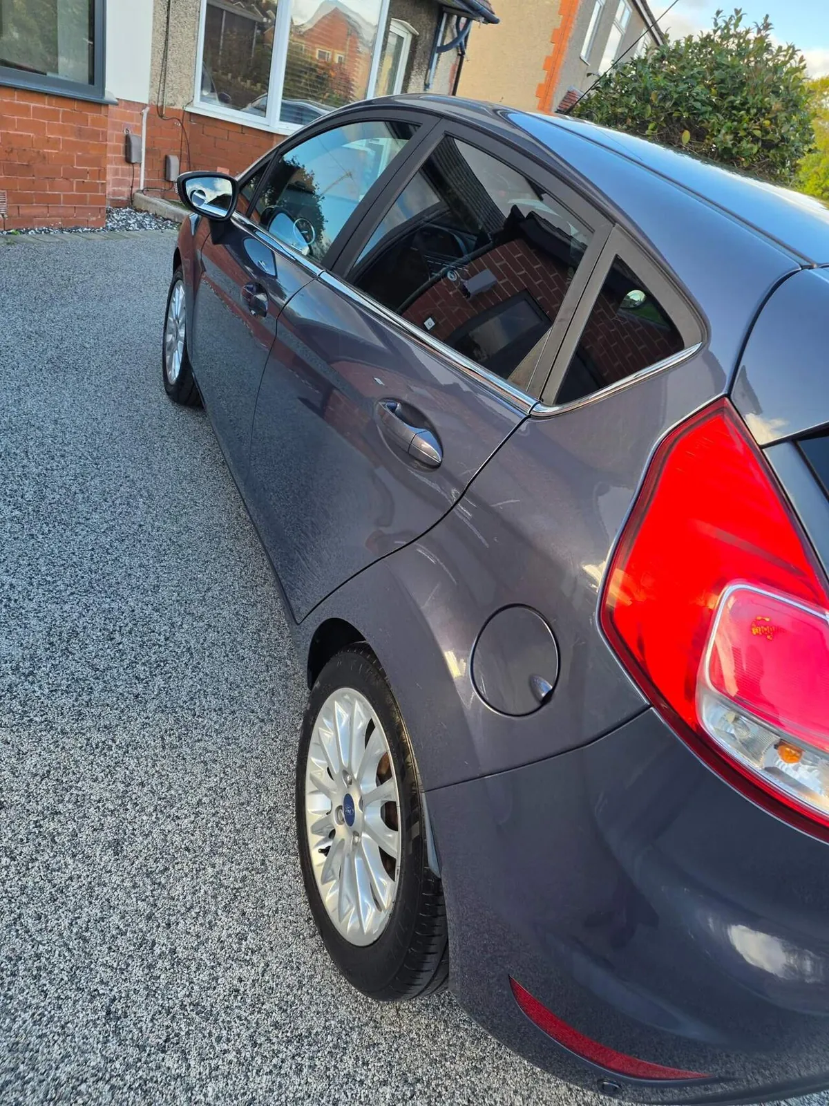 Ford Fiesta 2014 photo 4