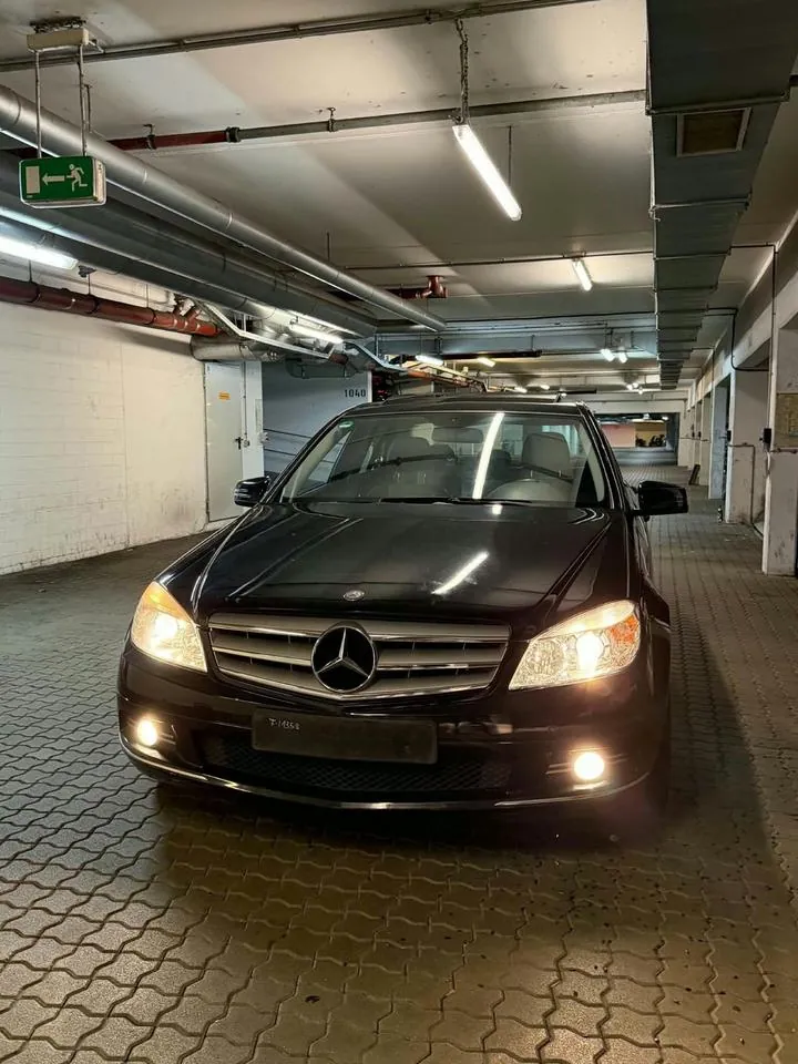 Mercedes-Benz C180