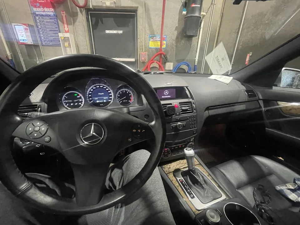 Mercedes-Benz C-Class 2010 photo 3