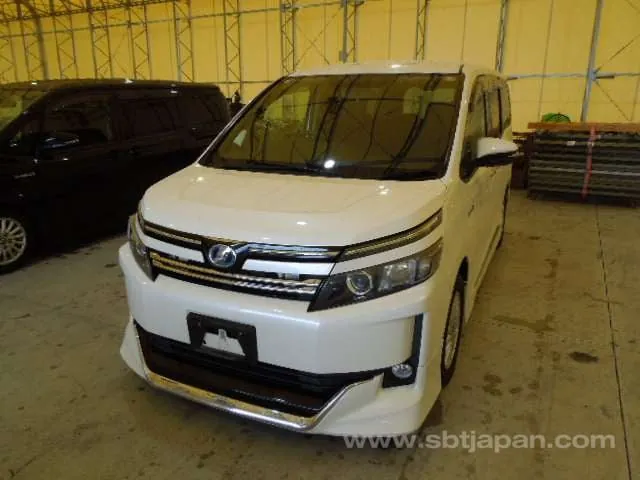 Toyota Voxy Hybrid V 2015 photo 2