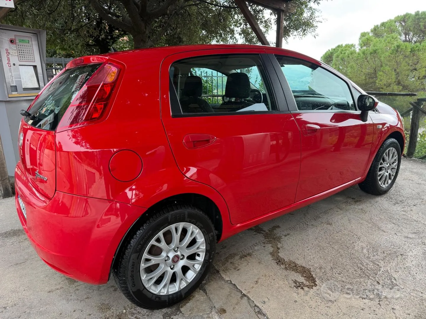 Fiat Grande Punto 2009 photo 2