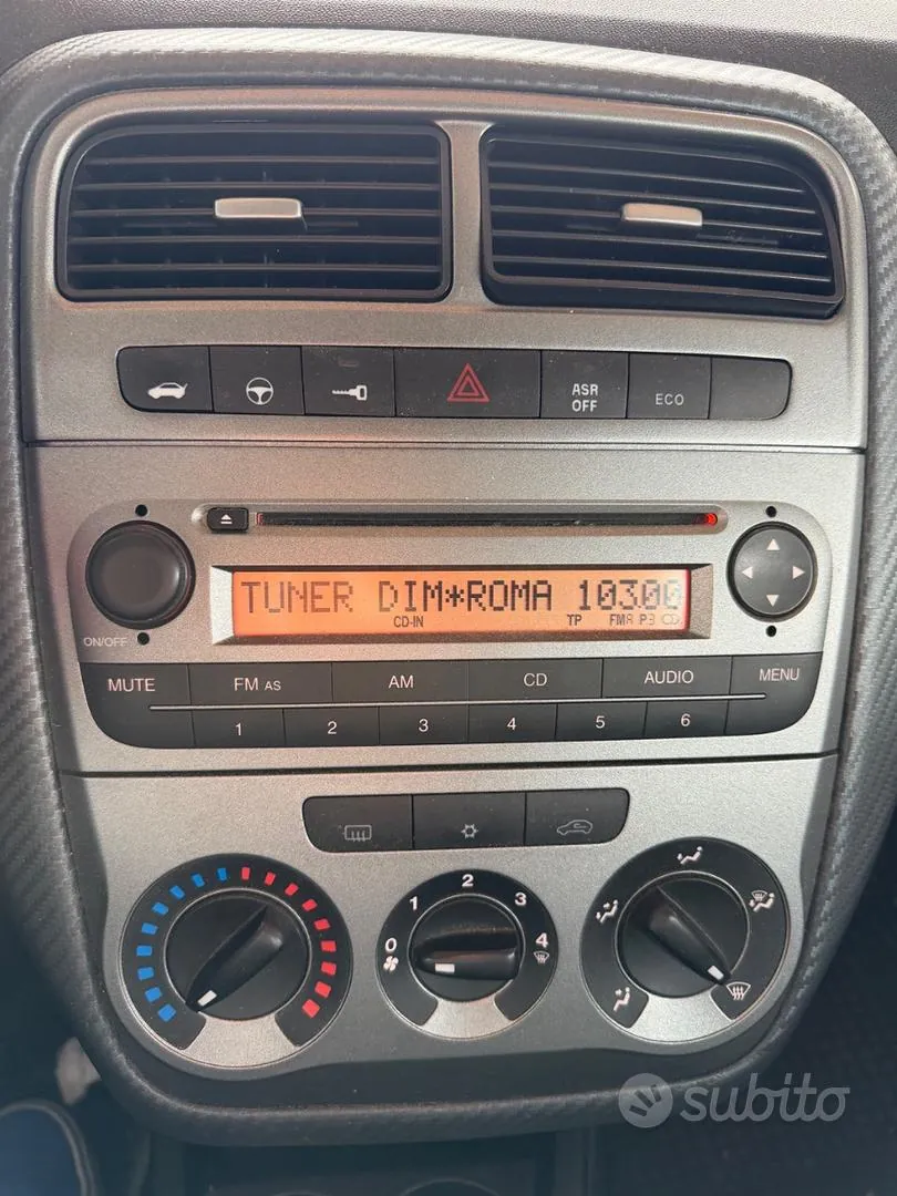 Fiat Grande Punto 2009 photo 5